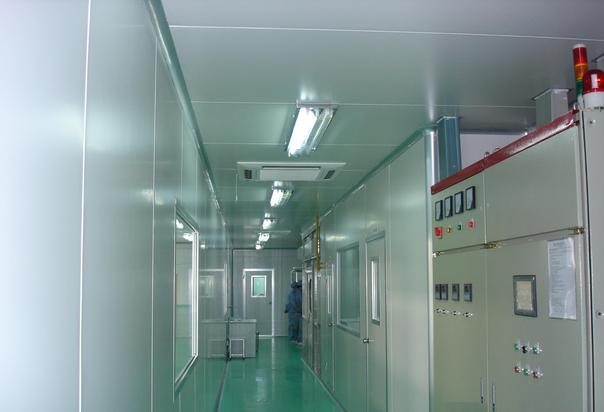 空气樱花草在线社区www日本高清车间